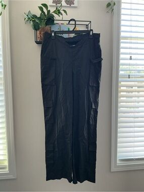 Fashion Nova Women Black Cargo Pants with Side Pockets